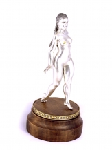 Серебряная статуэтка "Девушка с косой"