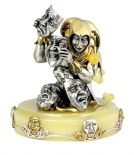 Серебряная статуэтка с янтарём "Шут с масками"