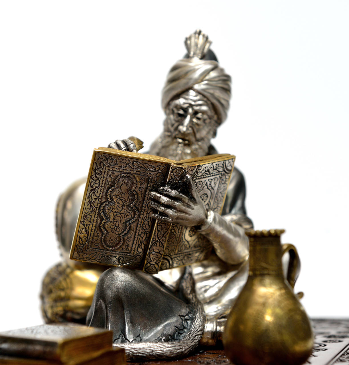 Серебряная статуэтка "Мудрец"