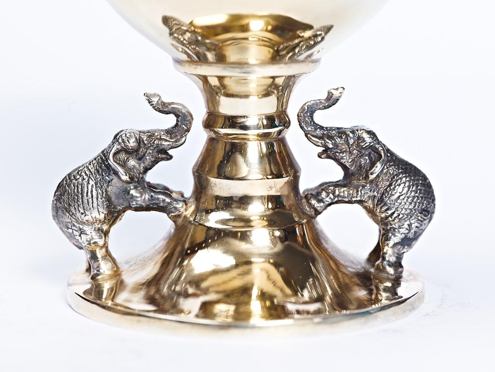 Серебряная ваза "Слоны" 