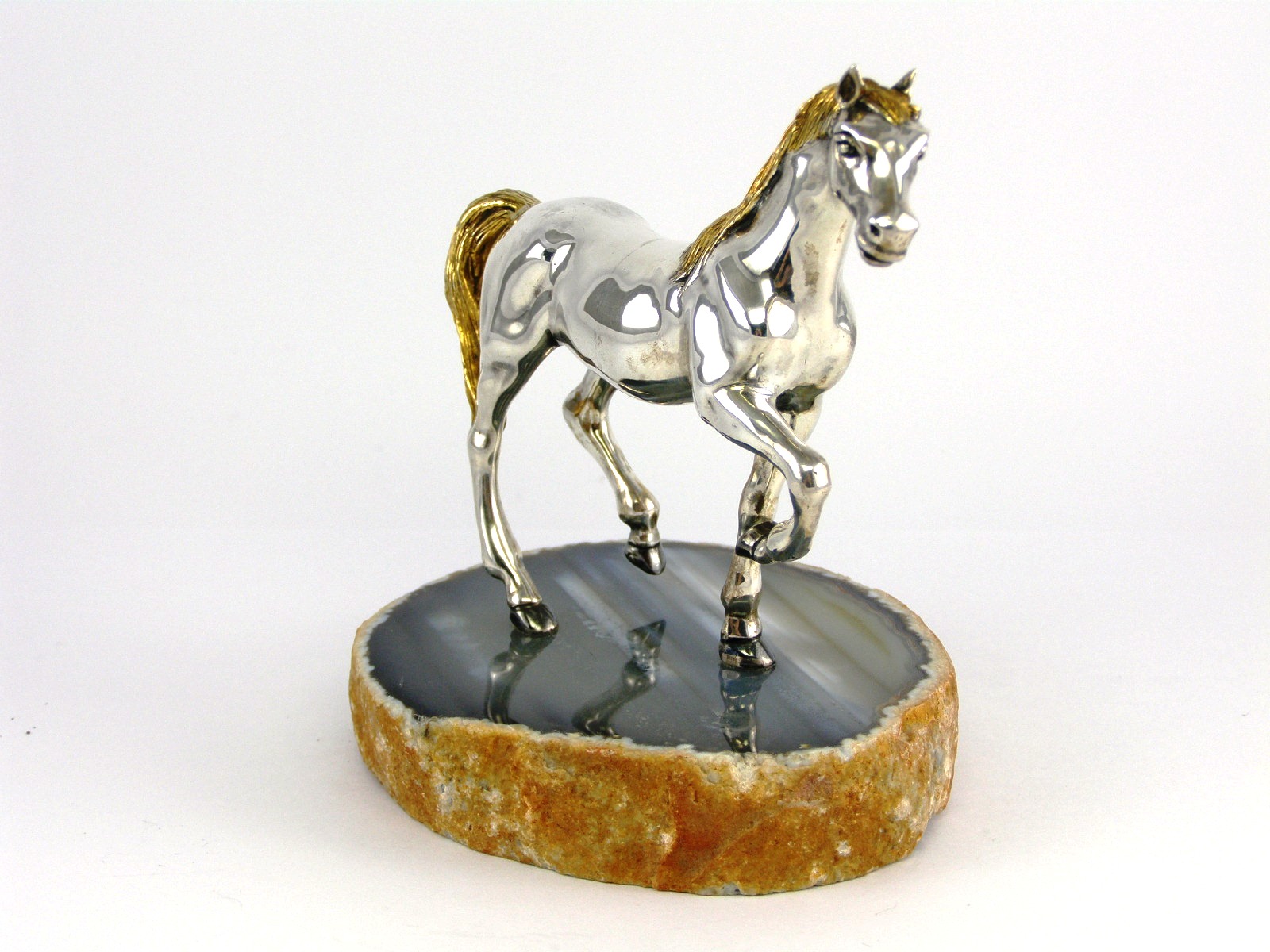 Серебряная статуэтка с позолотой "Лошадь" 