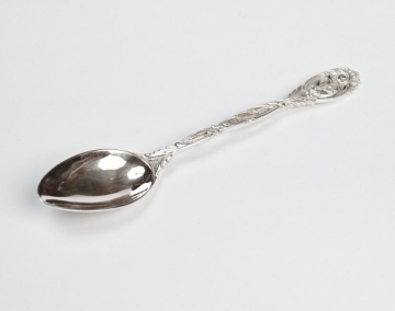 Фото - Серебряная десертная ложка "Ажур"