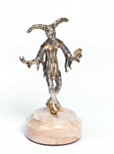 Серебряная статуэтка "Джокер"