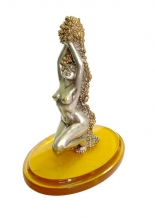 Серебряная статуэтка с янтарём знак зодиака "Водолей"