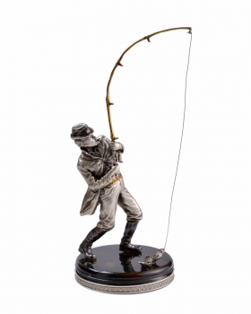Фото - Серебряная статуэтка на янтарной подставке "Рыбак"